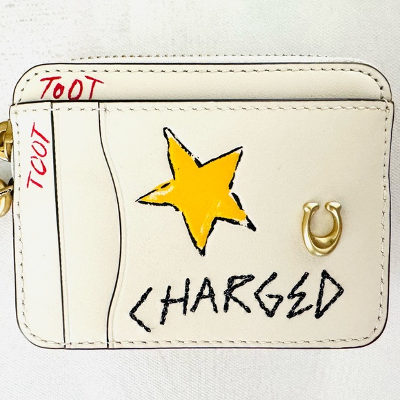 Coach Cream Card Holder with Gold Chain - Picture 7 of 13